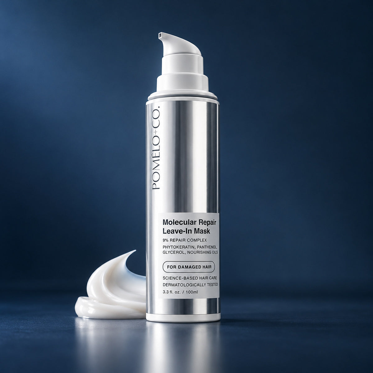 Texture crémeuse présentée avec le masque capillaire Pomélo+Co Molecular Repair Leave-In Mask