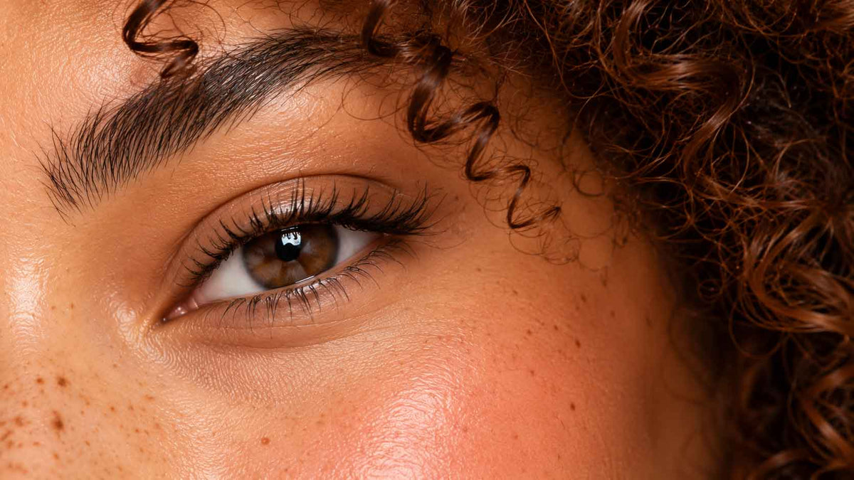À quoi sert réellement un sérum pour cils ou sourcils ?